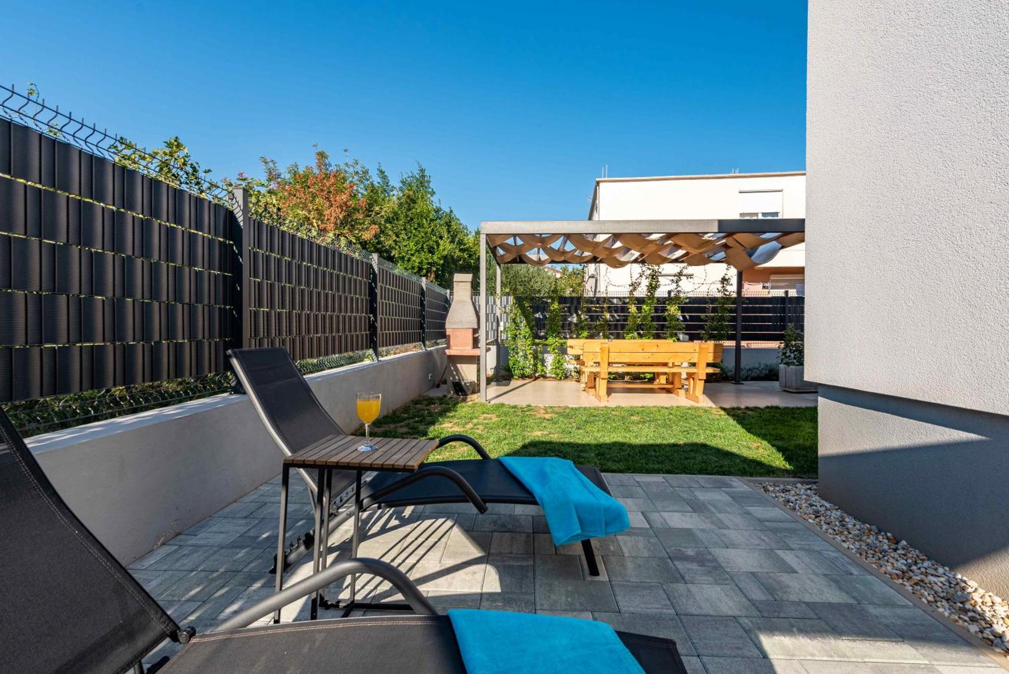 Apartmani Diva Zadar Exteriör bild